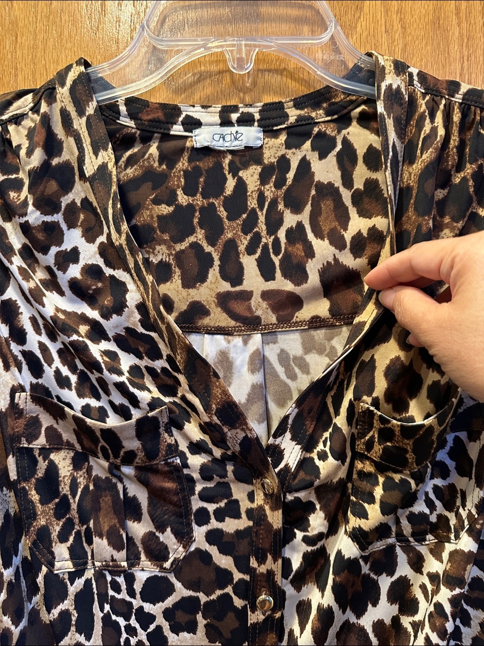 Cache Leopard Print Buttoned & Tie-Front Sleeveless Top in Brown Black & Cream L - Picture 4 of 9
